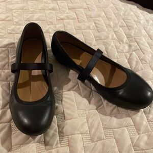 Vionic black Women’s Ballet Flat Joseline- Supportive Shoe size 8 M